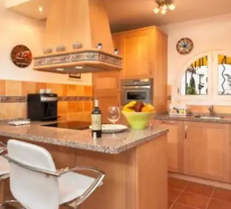 펜션 Lovely Townhouse, Swimming Pool