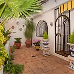 Сasa de vacaciones Lovely Townhouse, Swimming Pool *
