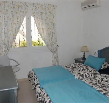 Hébergement de vacances Lovely Townhouse, Swimming Pool