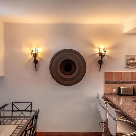 Lovely Townhouse, Swimming Pool Hébergement de vacances *