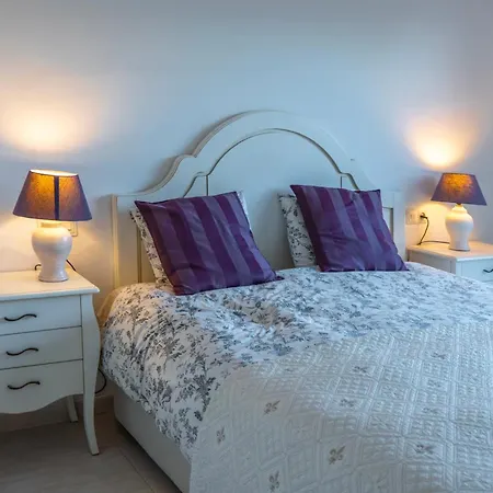 Dom wakacyjny Lovely Townhouse, Swimming Pool *