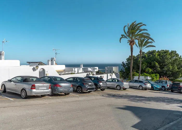 Lovely Townhouse, Swimming Pool * Марбелья