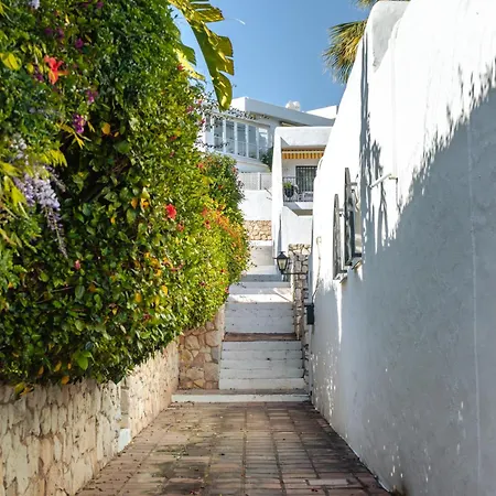Lovely Townhouse, Swimming Pool * マルベーリャ