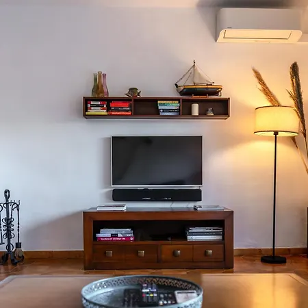 Lovely Townhouse, Swimming Pool 別荘