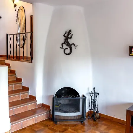 Lovely Townhouse, Swimming Pool 別荘 マルベーリャ