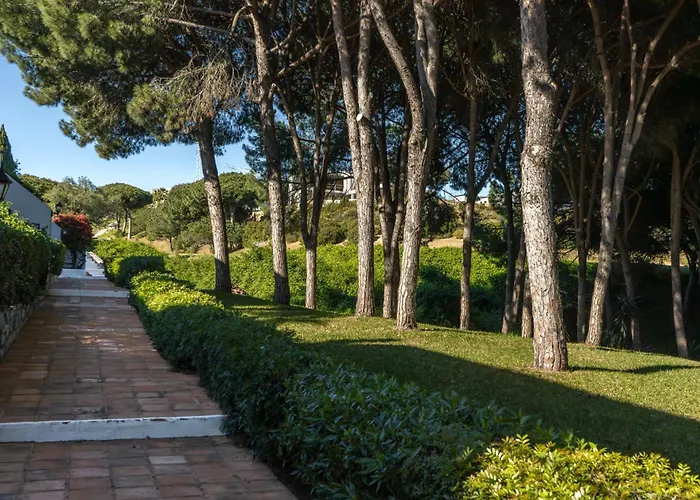 Lovely Townhouse, Swimming Pool Marbella